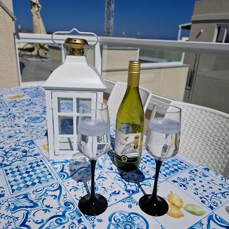 Sea View New Penthouse Terrace & Garage Parking Apartamento St. Paul's Bay Exterior foto