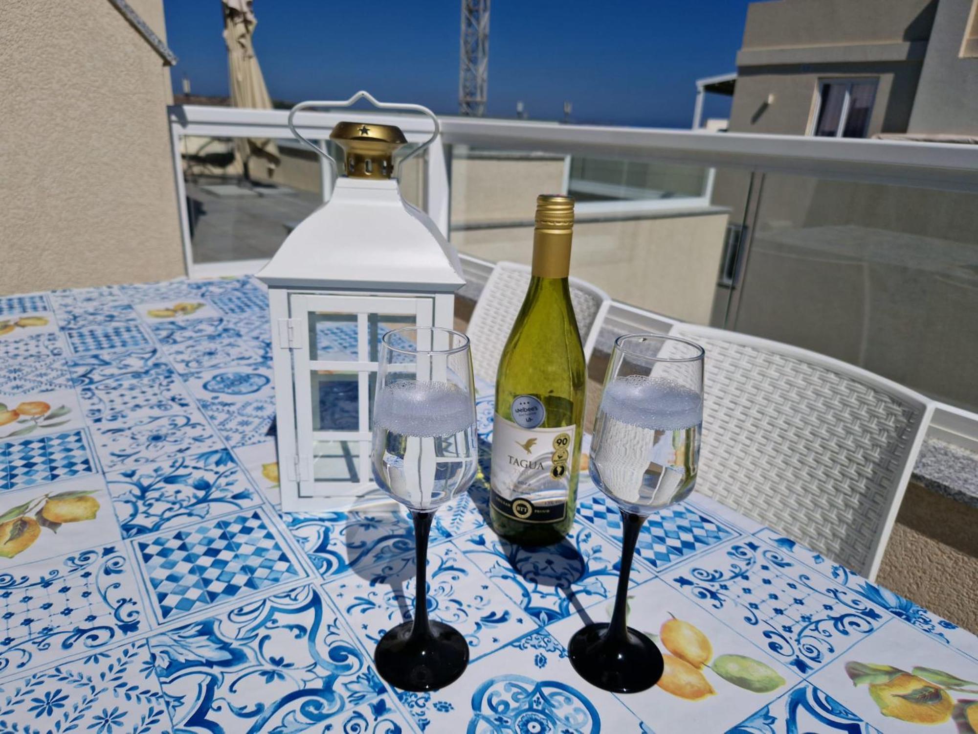 Sea View New Penthouse Terrace & Garage Parking Apartamento St. Paul's Bay Exterior foto