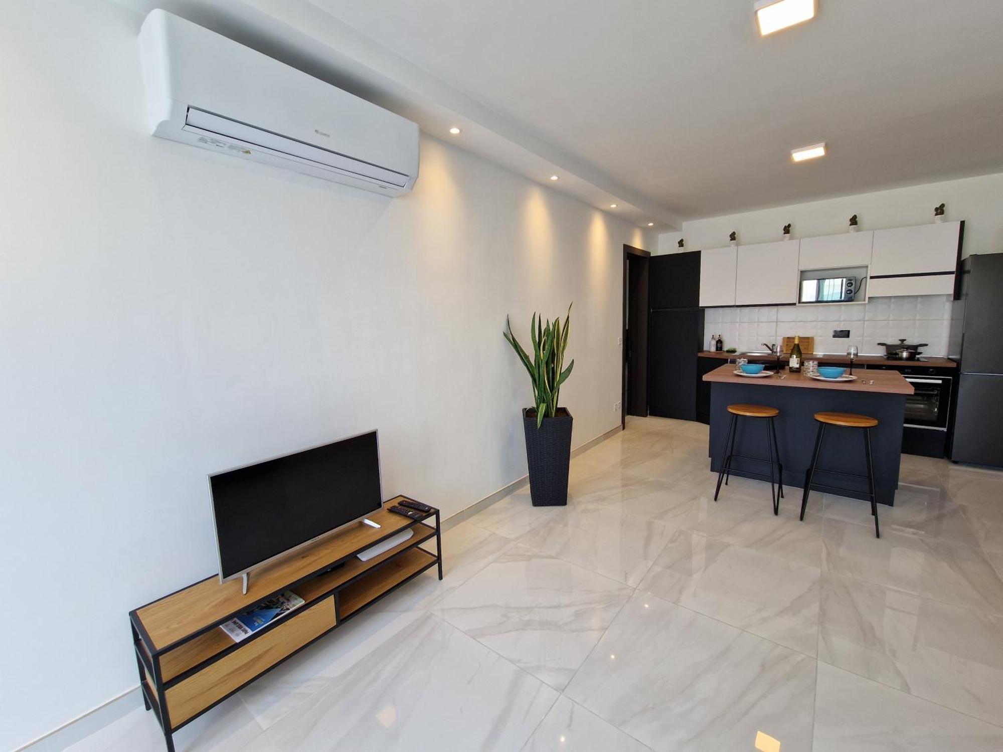 Sea View New Penthouse Terrace & Garage Parking Apartamento St. Paul's Bay Exterior foto