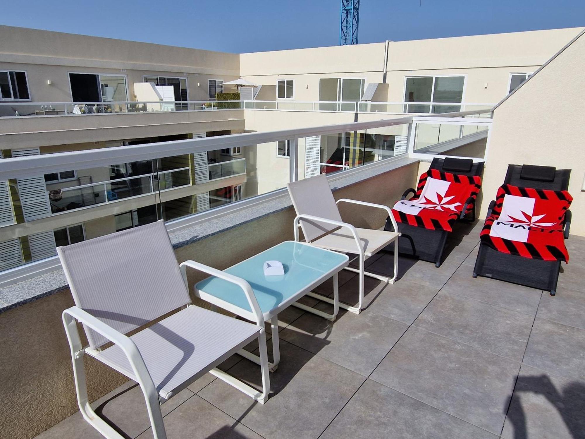 Sea View New Penthouse Terrace & Garage Parking Apartamento St. Paul's Bay Exterior foto